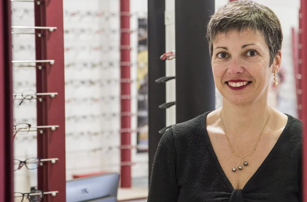 Carine, opticienne chez Optique du Bailli à Saint-Cannat